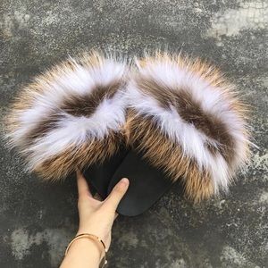 ⚜️NEW 😮 REAL Fox Fur Slides 💖👑💅🏼 #BISCOTTI